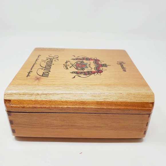 27. Hemingway Gran Reserva Arturo Fuente Cigar Wooden Medium Case Box - Picture 4 of 8